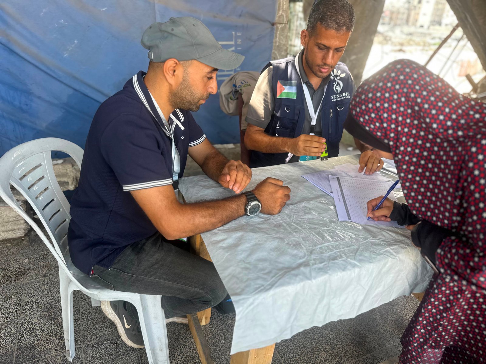 UNICEF and Senabil Delegation Visits Marginalized Areas in Eastern Gaza to Oversee Shelter Assistance Distribution