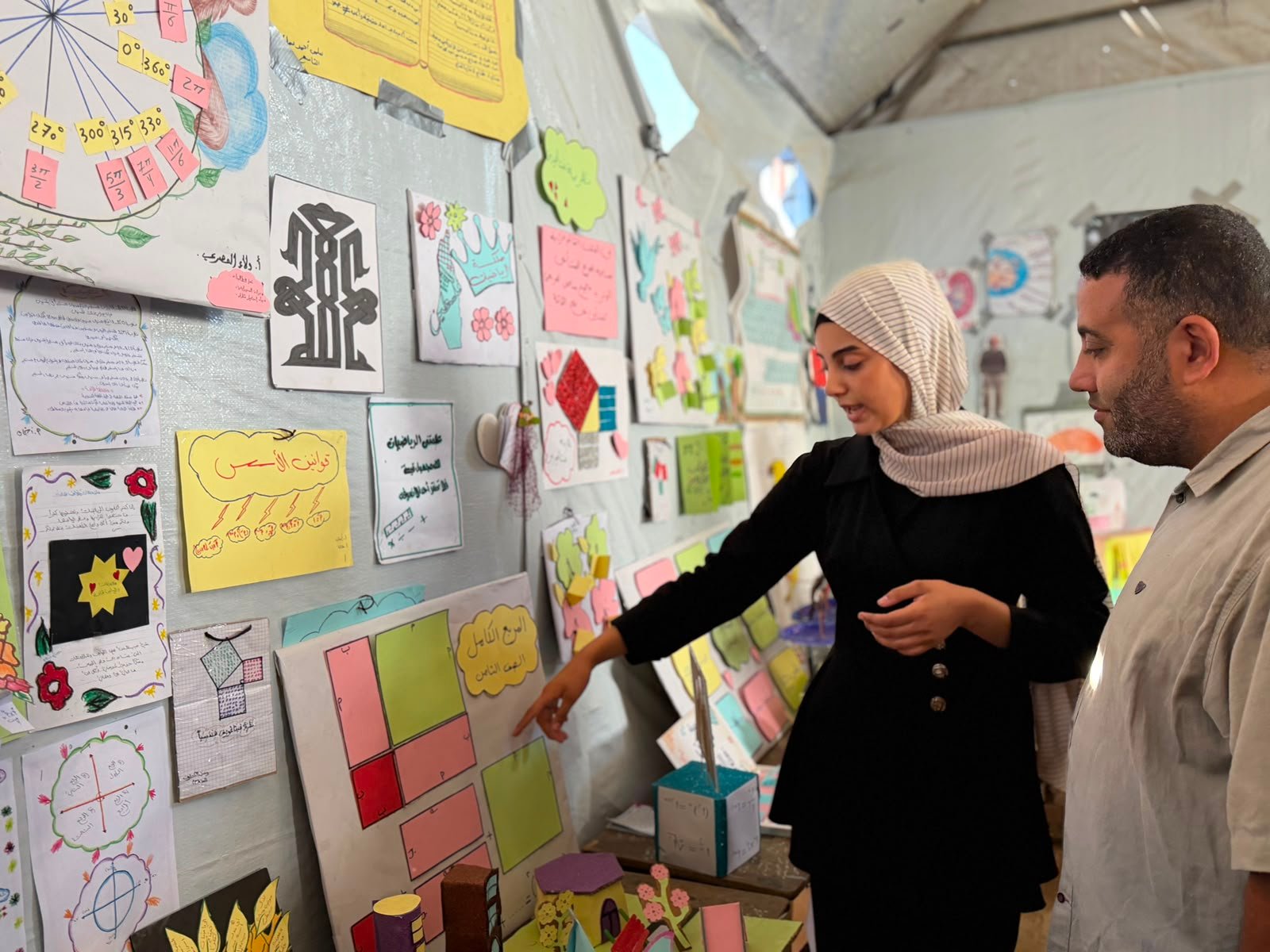إبداعات الطلبة في ختام المخيم الصيفي «أجراس المدرسة»