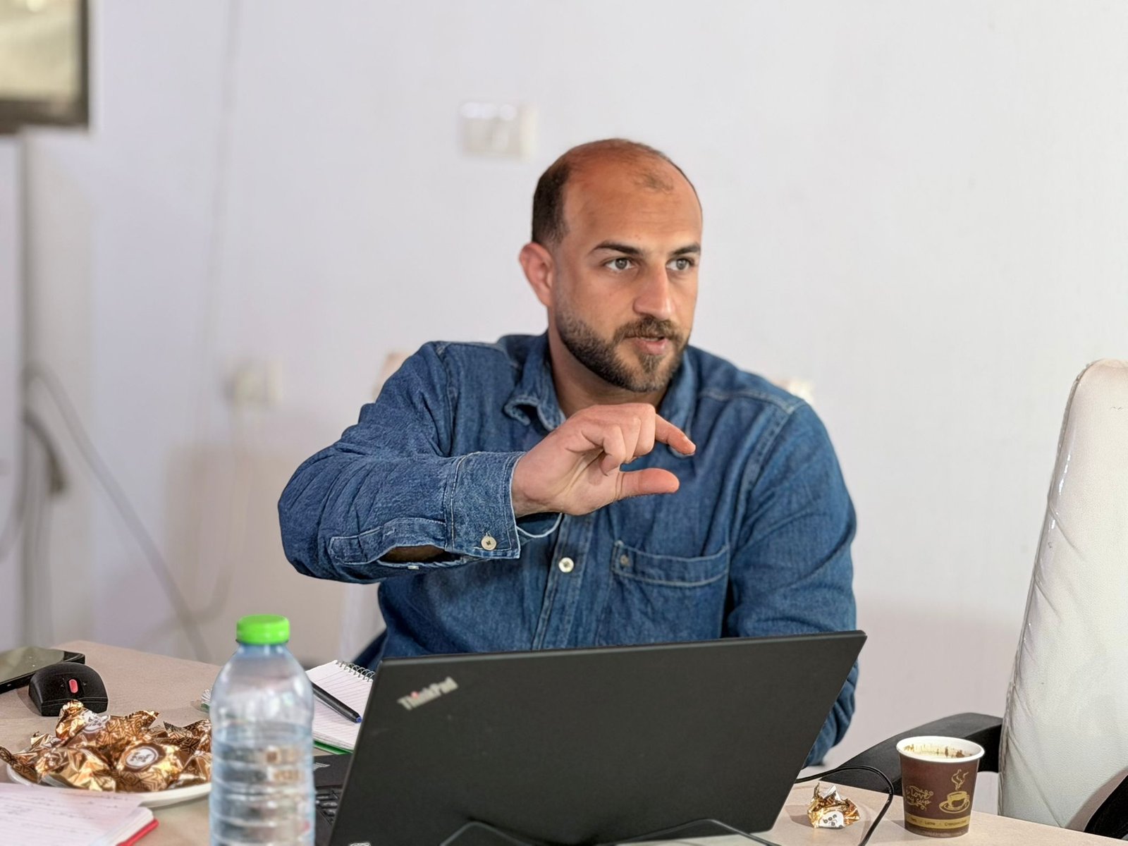 مؤسسة السنابل تبحث مع مكتب الأمم المتحدة لتنسيق الشؤون الإنسانية سبل دراسة الخدمات المقدمة في مناطق الخط الأصفر بقطاع غزة