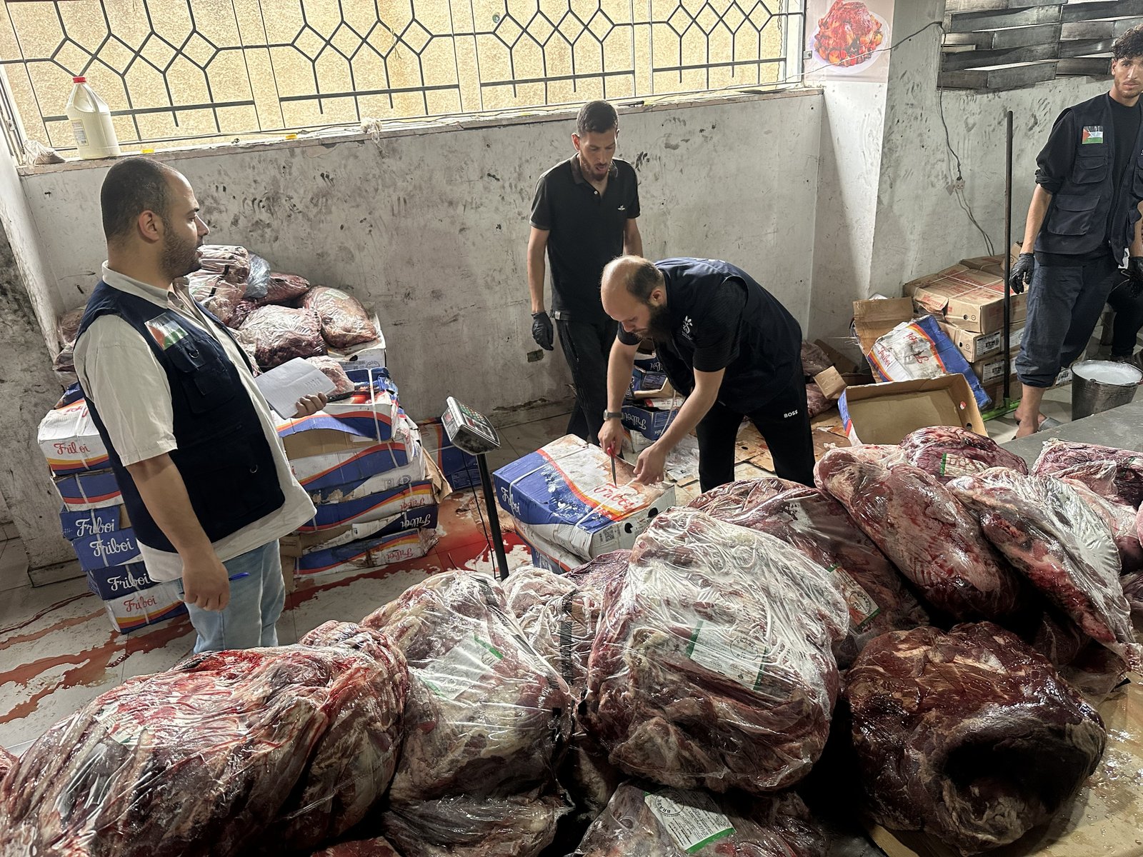 Senabil Association for Youth and Development Implements Meat Distribution Project for Affected Families in the Gaza Strip During Eid al-Adha
