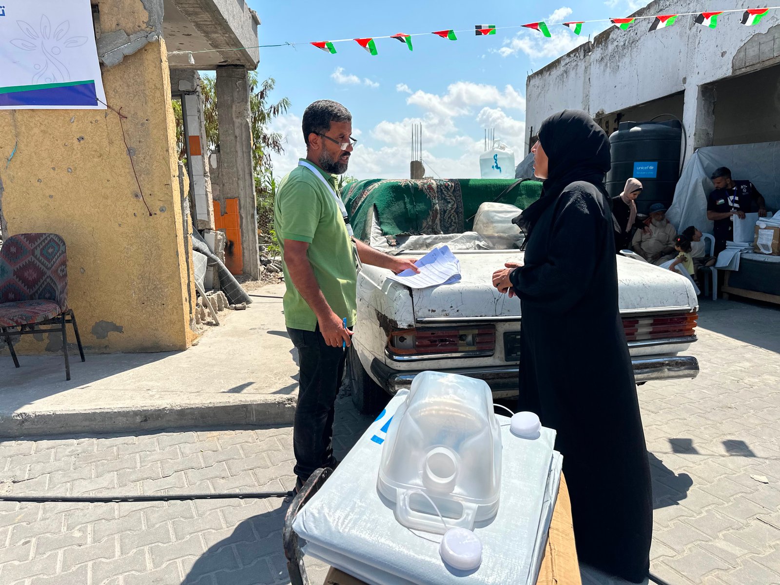 UNICEF and Senabil Delegation Visits Marginalized Areas in Eastern Gaza to Oversee Shelter Assistance Distribution