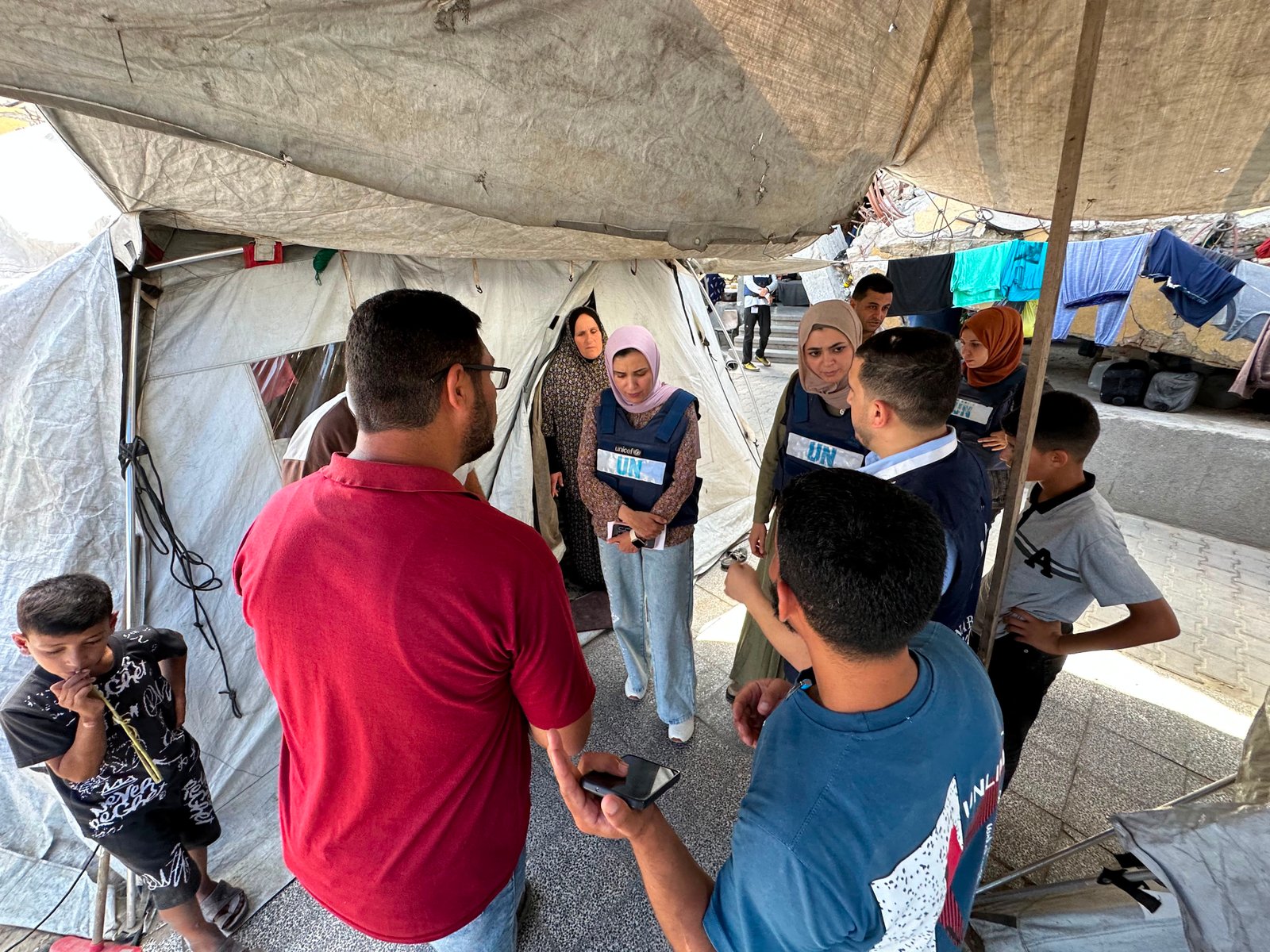 UNICEF and Senabil Delegation Visits Marginalized Areas in Eastern Gaza to Oversee Shelter Assistance Distribution