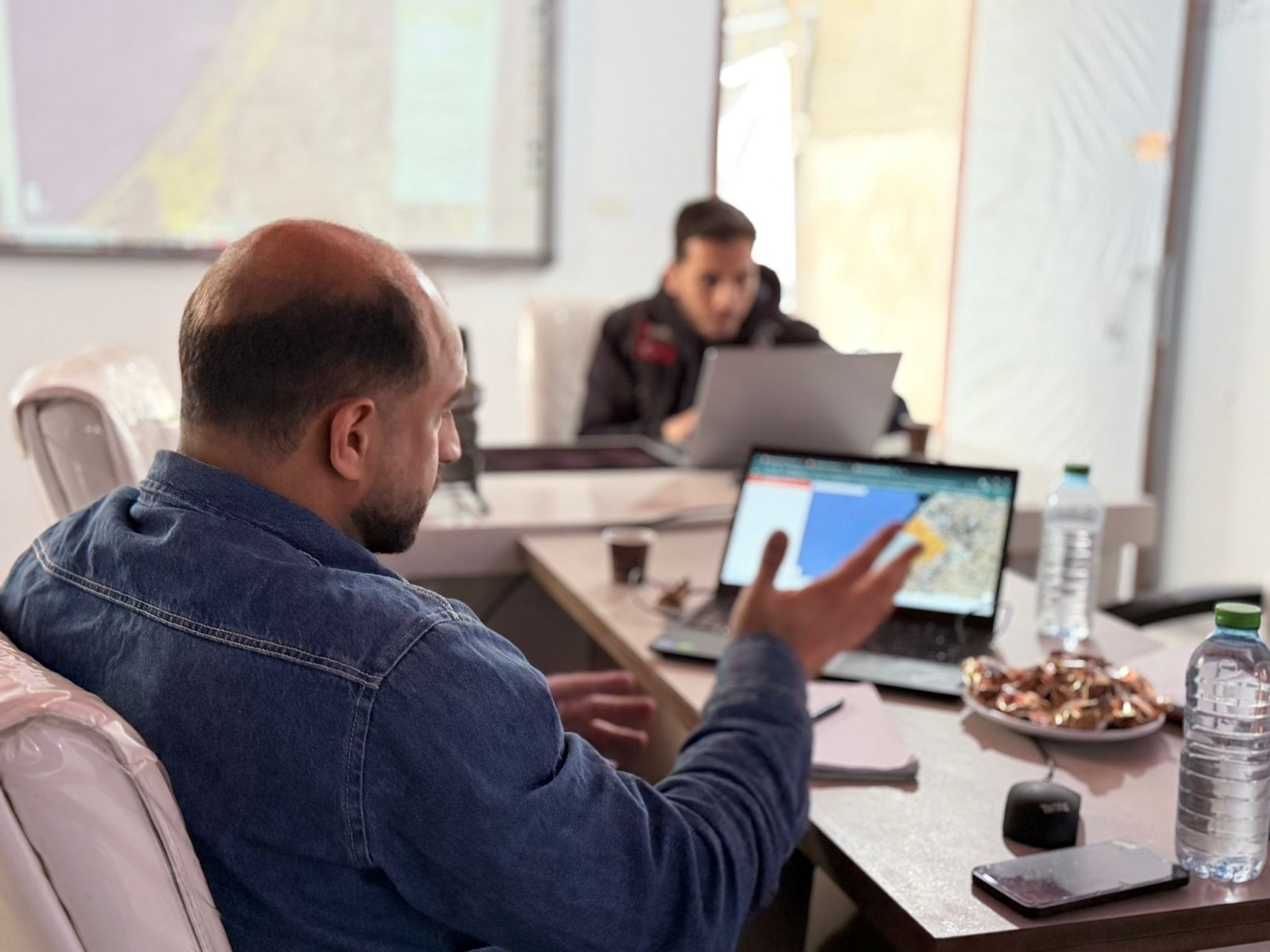 مؤسسة السنابل تبحث مع مكتب الأمم المتحدة لتنسيق الشؤون الإنسانية سبل دراسة الخدمات المقدمة في مناطق الخط الأصفر بقطاع غزة