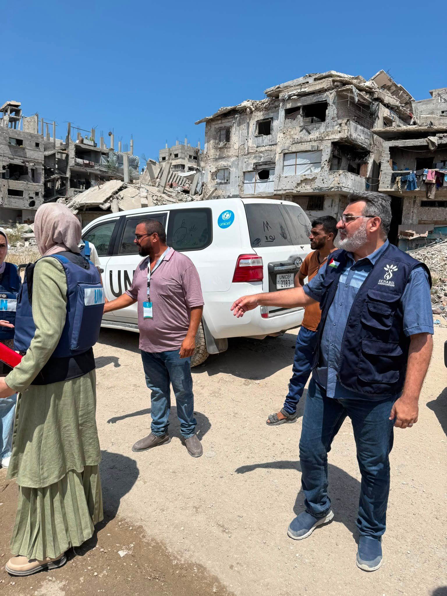 UNICEF and Senabil Delegation Visits Marginalized Areas in Eastern Gaza to Oversee Shelter Assistance Distribution