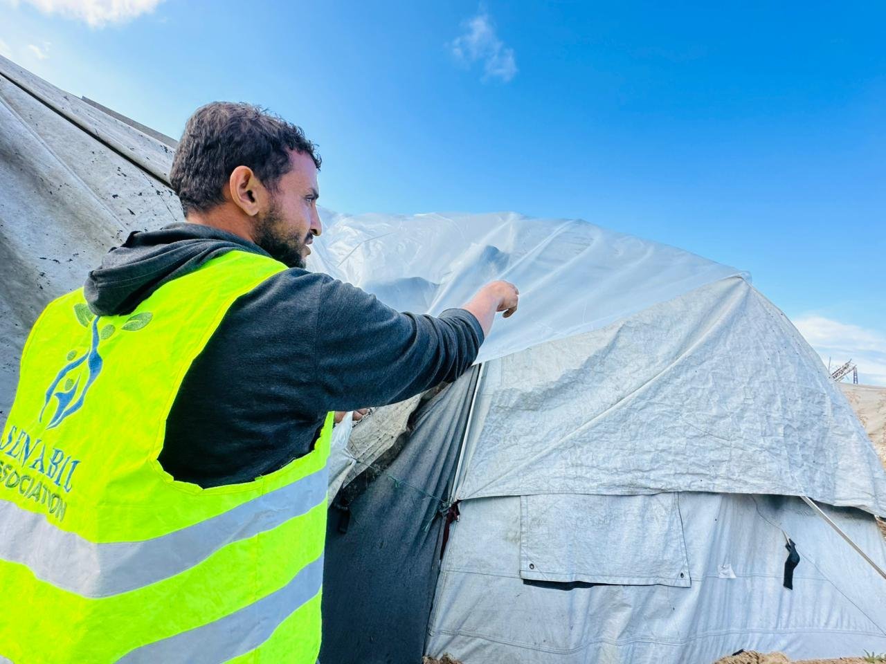 Emergency Relief Response to the Cold Wave in North and South Gaza under the “Gaza Winter… Peace & Warmth” Campaign