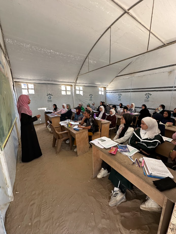 Establishing the Senabil Deir Al Balah 1 Field School as an emergency educational solution during the war to ensure educational continuity